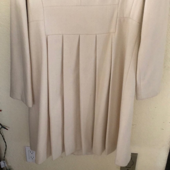 Gorgeous Winter White Coat - Picture 5 of 7